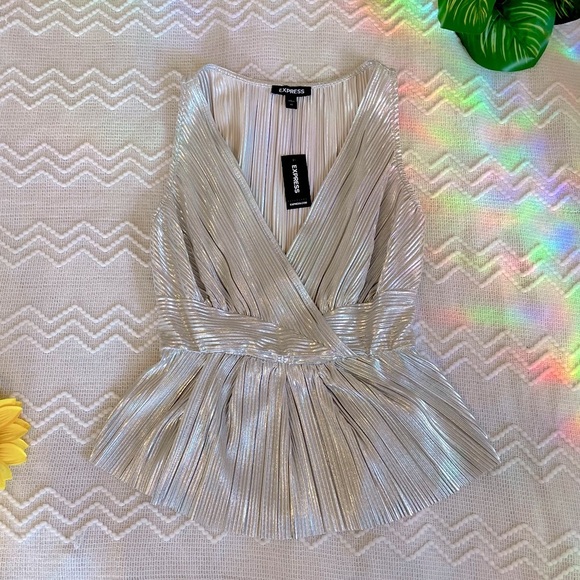 Express Tops - NWT Express Peplum Sleeveless Blouse